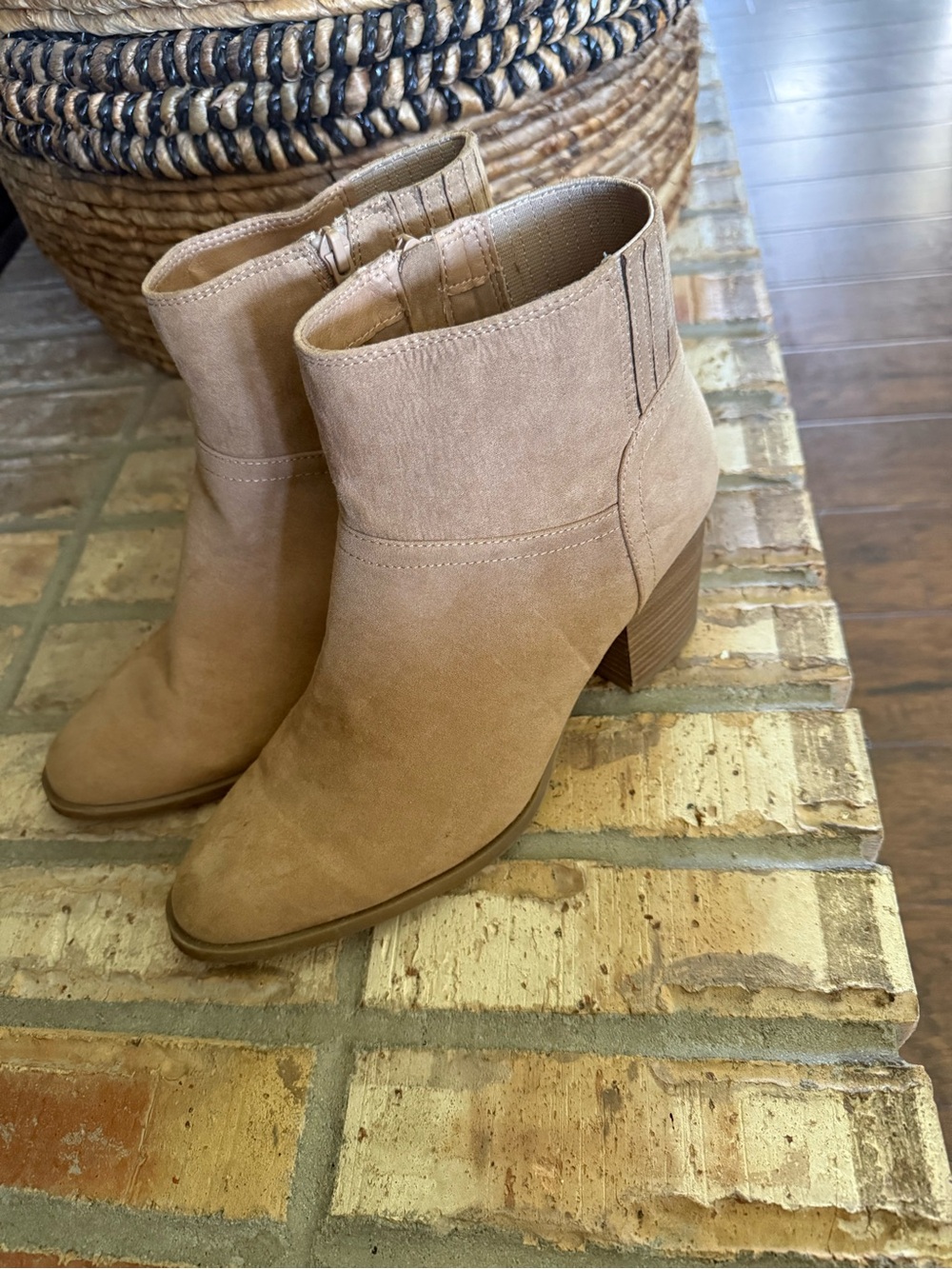 LC Lauren Conrad Tan Suede Block Heel Ankle Boots Size 10